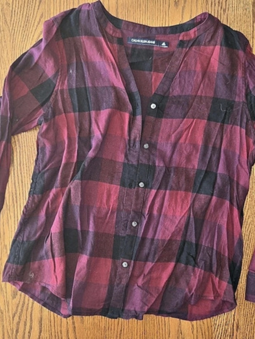 Calvin Klein Jeans Plaid Button Down in Red & Black Size Large